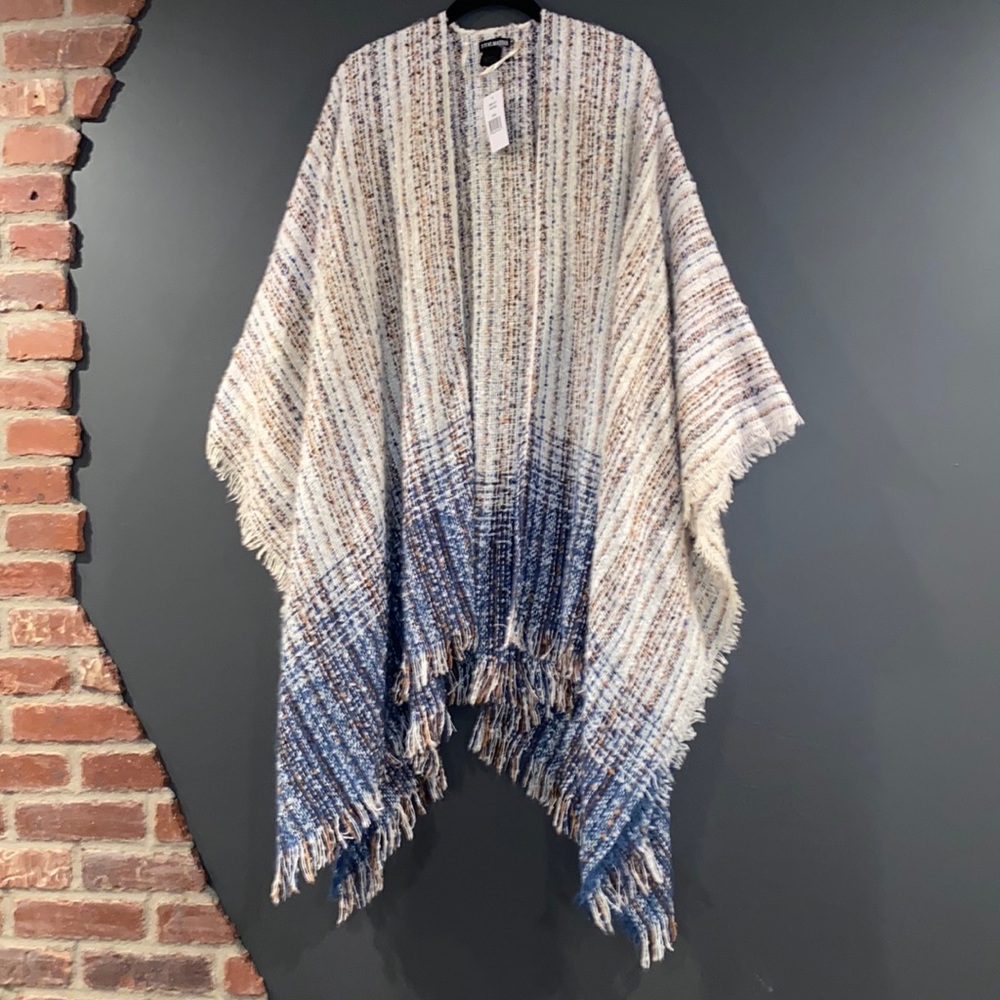 Steve Madden women’s neutral and blue fringed poncho O/S